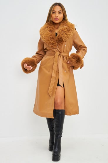 Manteau long en simili cuir camel et fourrure