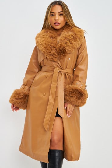 Manteau long en simili cuir camel et fourrure