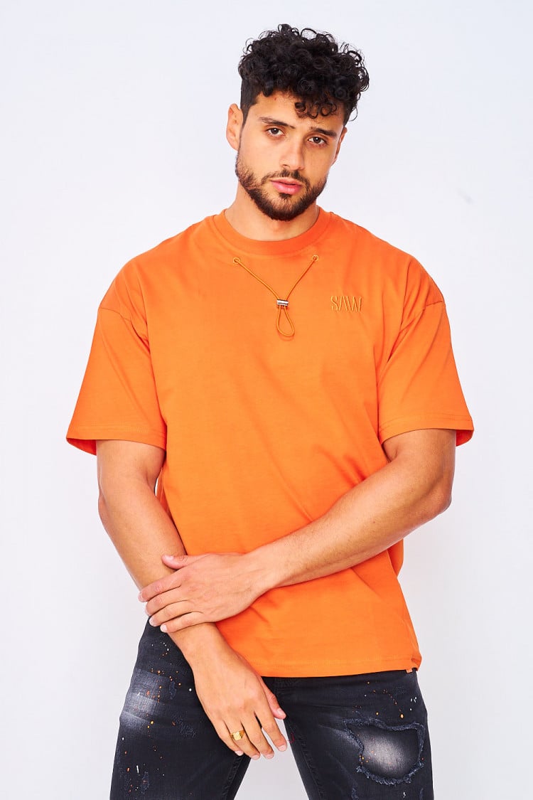 T-shirt orange avec cordon au col