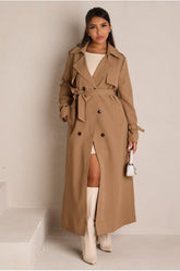 Trench beige foncé à boutons ceinturé